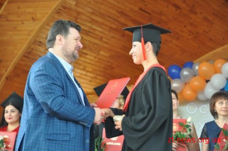 Понад 1,5 тис. студентів стали випускниками ЖДУ ім. І. Франка