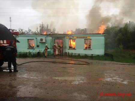 На Житомирщині через коротке замикання в електромережі загорівся магазин