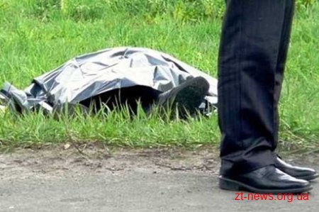 На трасі Київ - Чоп знайшли тіло жінки, яку збив автомобіль і зник з місця пригоди