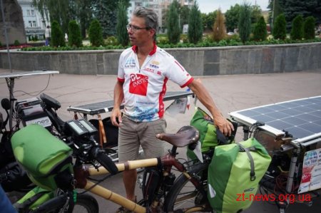 Француз та бельгієць приїздили до Житомира на велосипедах
