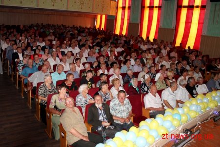 Володимир Ширма привітав Коростенський завод з 60-річним ювілеєм
