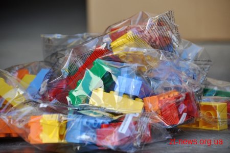 Житомирщина отримала 2 вантажівки конструкторів LEGO