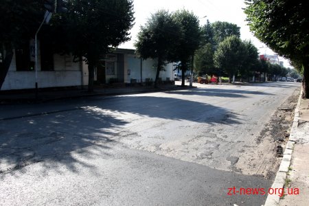 На вулиці Перемоги продовжуються роботи з капітального ремонту покриття проїжджої частини