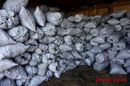 На Житомирщині перевірили підприємців, які випалюють вугілля
