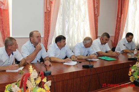 Володимир Ширма провів робочу зустріч щодо стану доріг у Пулинському районі
