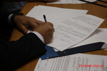 Сергій Сухомлин підписав договір про співпрацю з Спілкою громадських організацій інвалідів Києва
