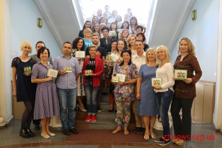 Кращих організаторів оздоровлення та відпочинку дітей в Житомирі нагородили відзнаками