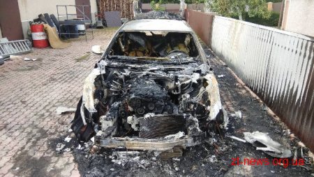На Житомирщині за добу згоріло два автомобілі