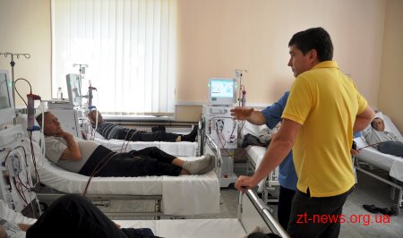 Перші 5 пацієнтів отримали якісну послугу у новому відділенні гемодіалізу у Овручі