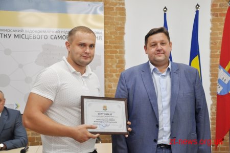Ігор Гундич вручив спортсменам грошові сертифікати на придбання спортивного інвентарю