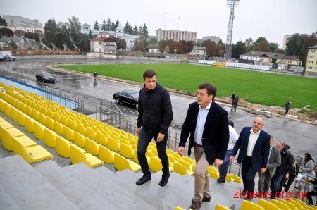 У День міста Геннадій Зубко перевірив, як ідуть справи на стадіоні «Полісся»