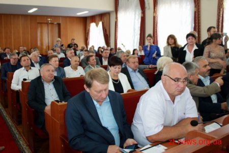 Кадрові рішення, депутатські звернення, земельні питання – підсумки позачергової сесії обласної ради
