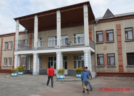 На Житомирщині керівник спецінтернату та його зять організували трудову експлуатацію вихованців закладу