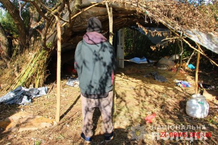 На Житомирщині поліцейські викрили сховок з майже півтонною сухих конопель