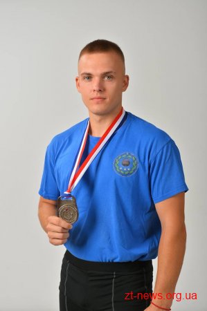 Поліцейський Євгеній Колесник – срібний призер Чемпіонату світу 2018 з гирьового спорту
