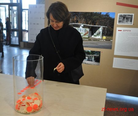 У Житомирі відкрили виставку про монументальну та архітектурну спадщину області
