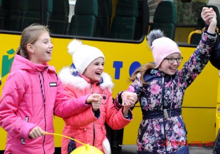 Нові шкільні автобуси отримали райони та об’єднані територіальні громади Житомирщини