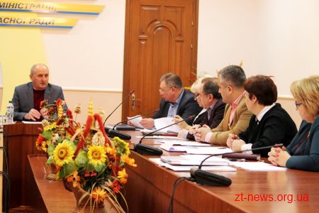 Володимир Ширма обговорив розподіл регіонального замовлення з керівниками медичних навчальних закладів