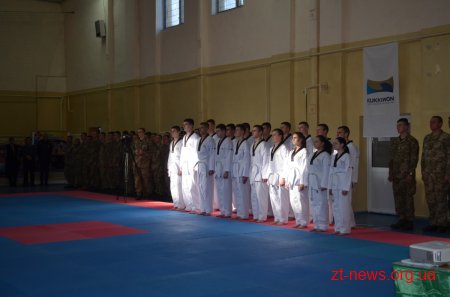 У Житомирському військовому інституті курс з тхеквондо викладатиме майстер із Кореї