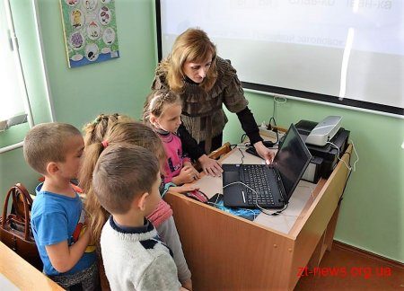 У школах області вже користуються новими комплектами комп’ютерного обладнання