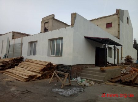 У Малині продовжується реконструкція районного будинку культури