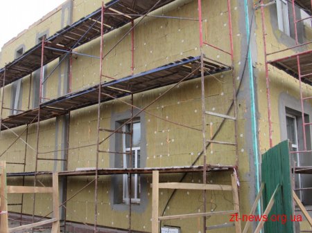 У Малині продовжується реконструкція районного будинку культури