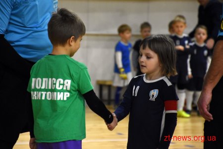 В футбольному батлі змагалися дитячі команди та адміністрація ФК «Полісся» з гравцями клубу