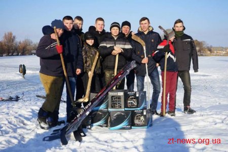Діти із села Скраглівка Бердичівського району отримали від Президента спортивне екіпірування