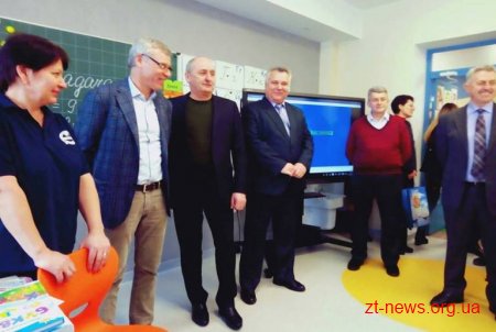 Депутати обласної ради ознайомились з роботою та концепцією біотехнологічного ліцею "Радовель"