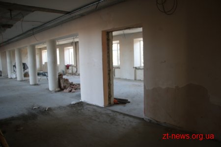 У Житомирі продовжується будівництво сучасного центру надання соціальних послуг