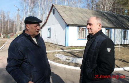 Голова обласної ради відвідав ряд комунальних установ у Хорошівському районі