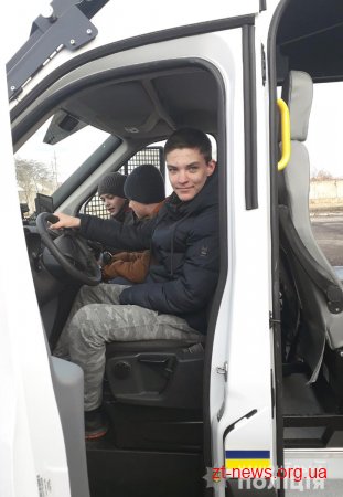 У Житомирі поліція запросила школярів у гості до спецпризначенців