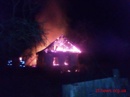 На Житомирщині під час пожежі в дерев’яному житловому будинку загинув пенсіонер
