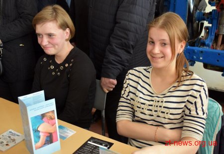 У Любарській ОТГ Марина Порошенко зустрілась із дітьми, які отримують послуги в ІРЦ