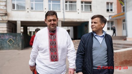 Геннадій Зубко разом з керівниками області й міста помолились за Україну та проголосували за її майбутнє