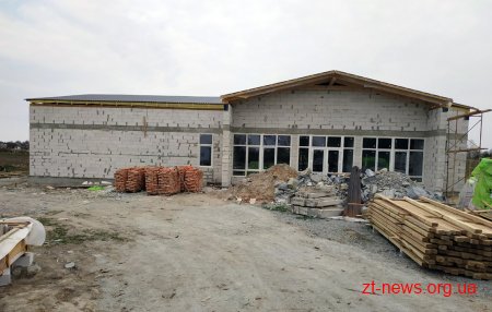 Будівництво сільських амбулаторій нового зразка в області триває