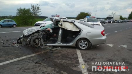 Внаслідок подвійної ДТП у Житомирському районі загинули водій та пасажир