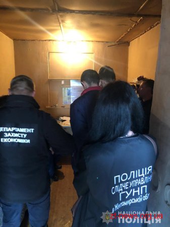 На Житомирщині поліцейські викрили керуючого філії «Житомироблавтодор» в отриманні хабара