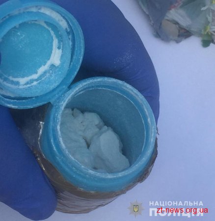 Житомирські поліцейські перекрили міжнародний канал поставки кокаїну з Євросоюзу