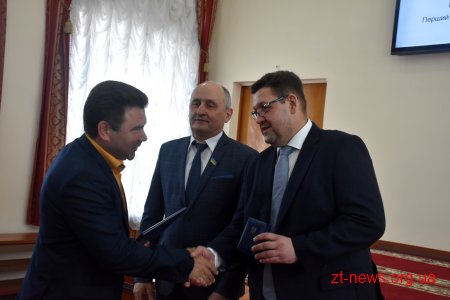 23 сесія обласної ради традиційно розпочалася із нагородження жителів Житомирщини