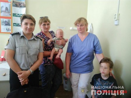 У Коростені ювенальні поліцейські та представники соціальних служб вилучили з кризової родини двох дітей