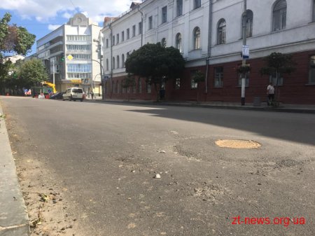 Сергій Сухомлин проінспектував хід капітального ремонту вулиці Великої Бердичівської