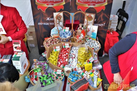 На Михайлівській розпочався ярмарок, де продають білоруську та українську продукцію
