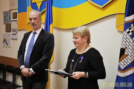 Житомирській вчительці посол Франції вручив Орден Академічних Пальм