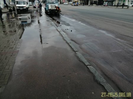 У Житомирі дезінфікують вулиці та зупинки громадського транспорту
