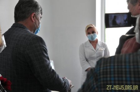 Віталій Бунечко перевірив готовність нового апарату для ПЛР-діагностики