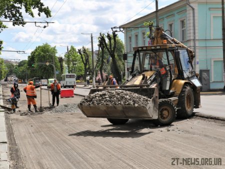 На Великій Бердичівській триває ремонт дороги