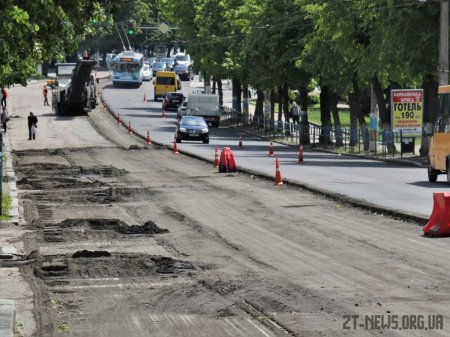На Великій Бердичівській триває ремонт дороги