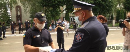 Житомирським рятувальникам вручили нагороди за гасіння пожеж у зоні відчуження
