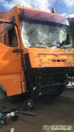 На трасі Київ-Ковель в маршрутку в’їхала вантажівка: загинуло 4 людей